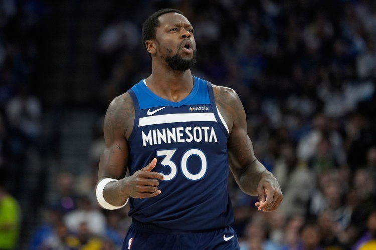 年布加勒斯 年布加勒斯